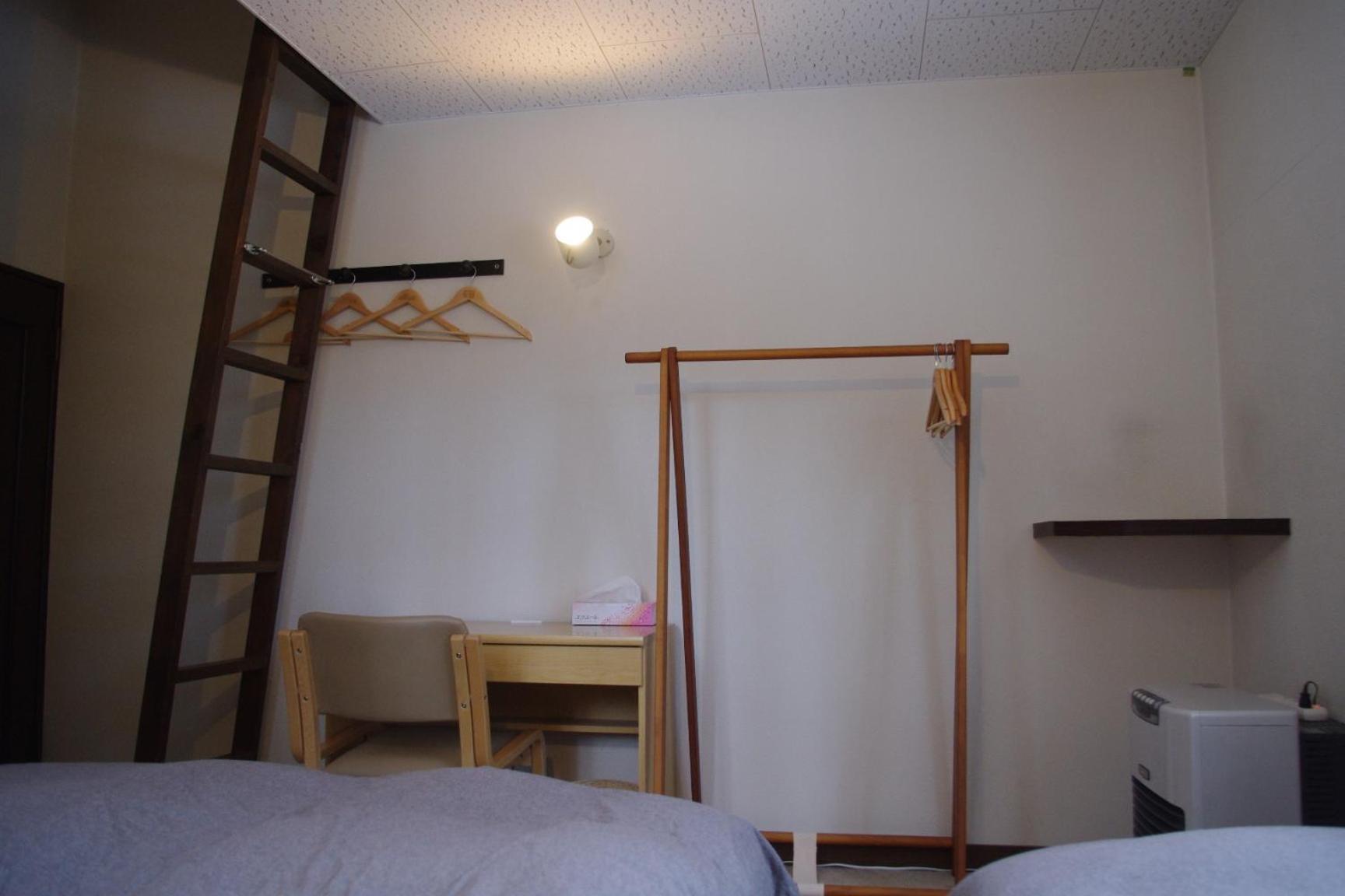 Sunny Side Hut Bed & Breakfast Hakuba Exterior foto